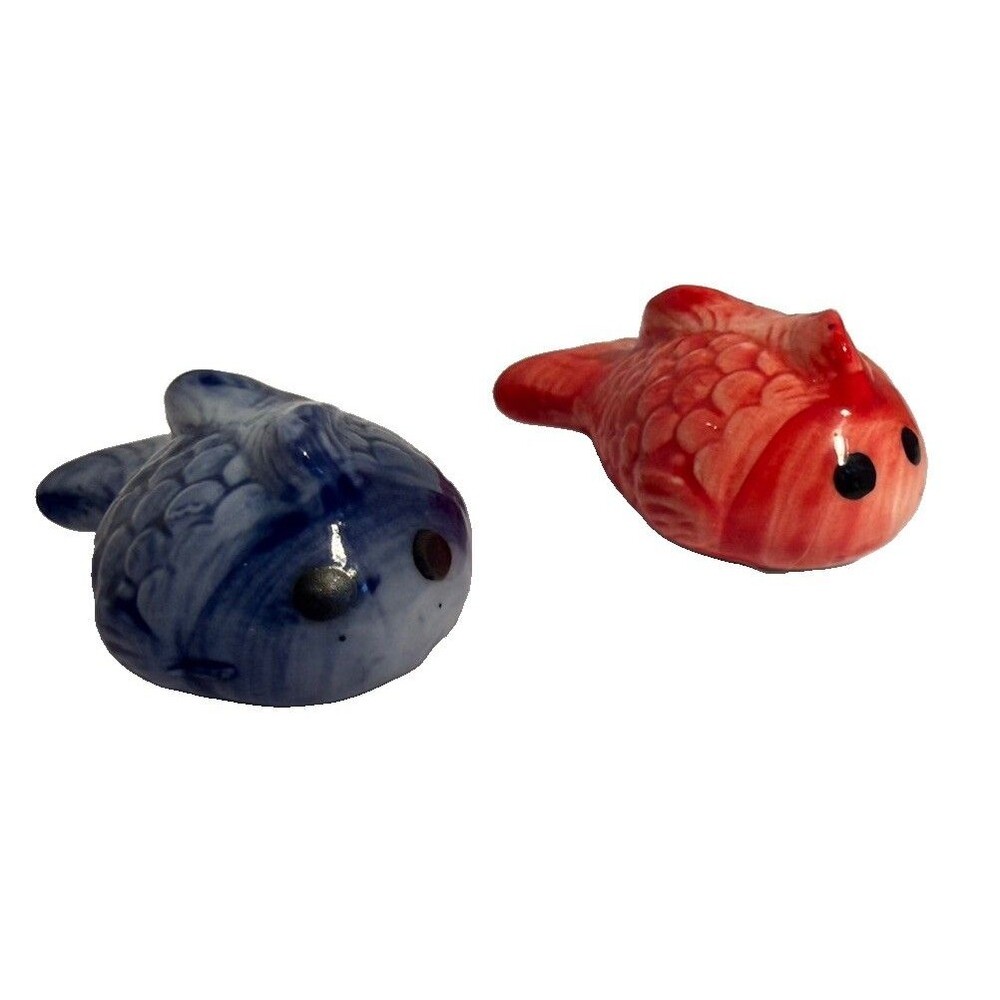Oen Hand Painted Blue Koi Fish Ceramic Chopsticks Rest.